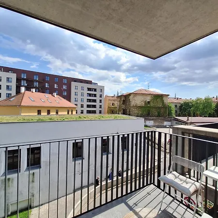 Entrez Mlynska Basta - Old Center דירה